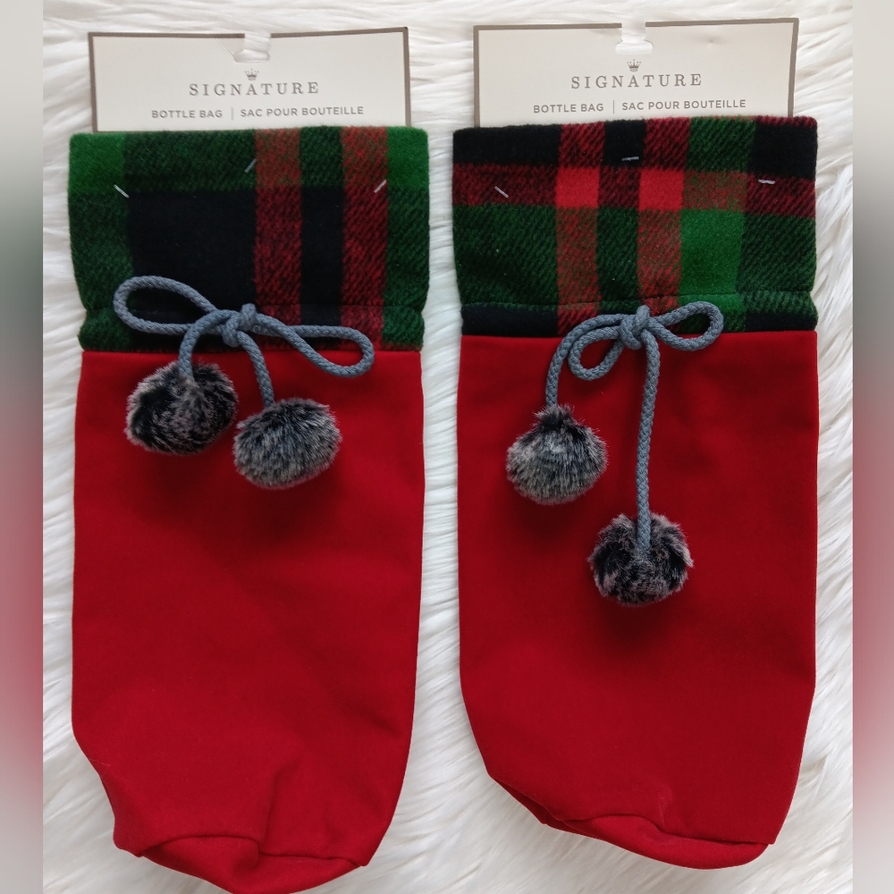 Lot Of 2 New Signature Christmas Red Velvet Holiday Gift  Bottle Bag